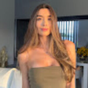 Meet your Posher, Camila